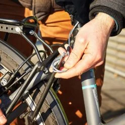 Helmtüte - Helmtasche Mit Diebstahlschutz 13 Helmtüte - Helmtasche Mit Diebstahlschutz -Fahrradausrüstungs Geschäft Helmtuete helmschloss fahrradhelm anschliessen 5