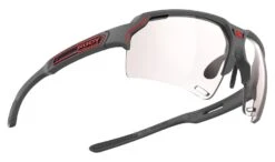 Rudy Project Deltabeat Sportbrille - Charcoal Matte - ImpactX 2 Red -Fahrradausrüstungs Geschäft Rudy Project Sportbrille Deltabeat Charcoal Matte Impactx Photochromic 2 Red 3